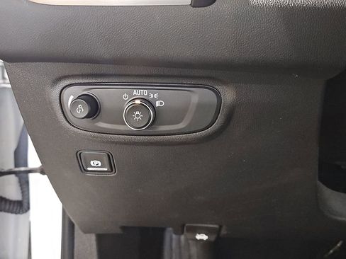 Certified 2024 GMC Terrain SLE w/ Driver Convenience Package image 31