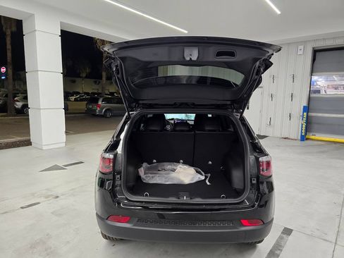 New 2026 Jeep Compass Latitude AWD/4WD image 32
