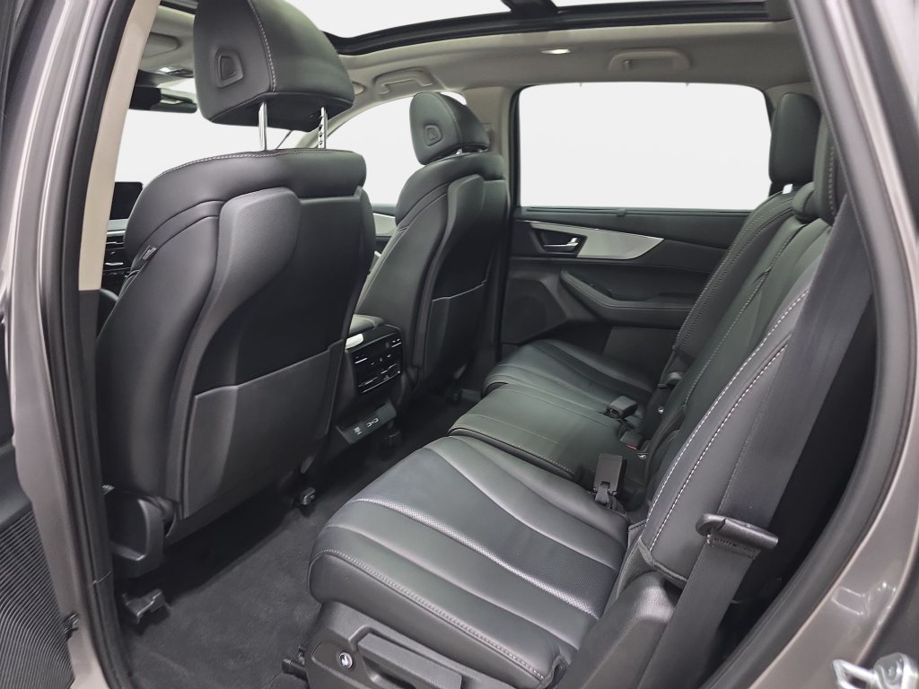 Used 2024 Acura MDX w/ Technology Package AWD/4WD image 12