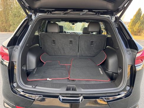 Used 2022 Chevrolet Blazer RS w/ Enhanced Convenience Package image 14