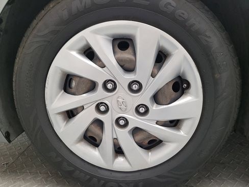 Used 2018 Hyundai Elantra SE FWD image 31