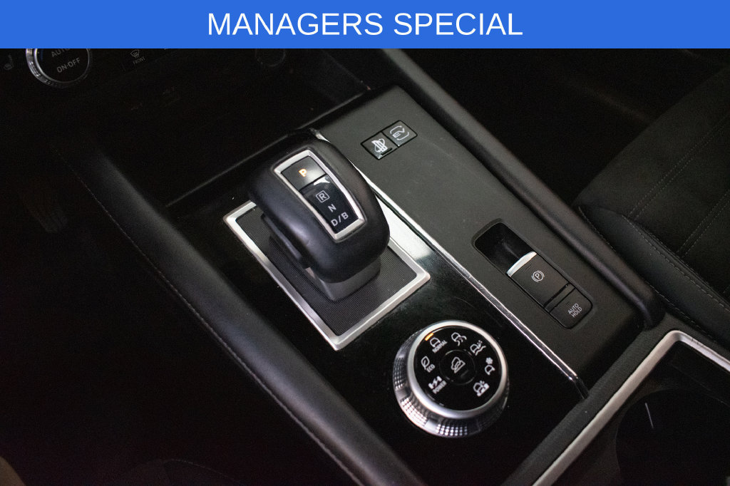 Used 2024 Mitsubishi Outlander 4WD Plug-In Hybrid image 18
