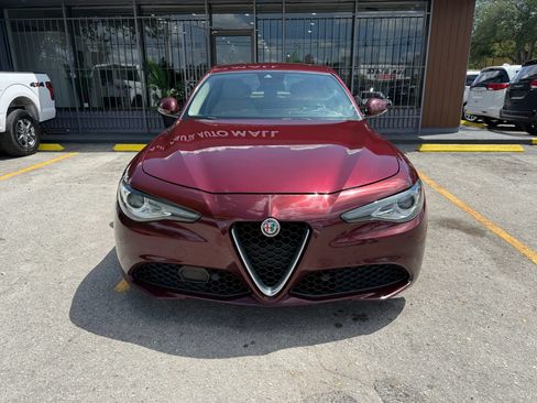 Used 2018 Alfa Romeo Giulia Ti w/ Quick Order Package 22Z Lusso RWD image 2