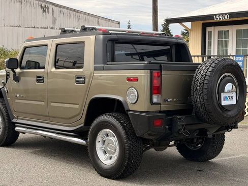 Used 2005 HUMMER H2 SUT w/ Preferred Equipment Group AWD/4WD image 3