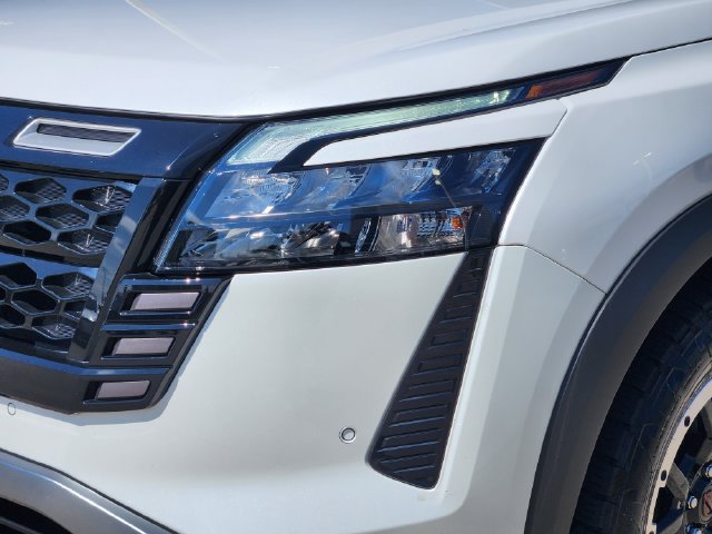 Used 2026 Nissan Pathfinder Rock Creek AWD/4WD image 9