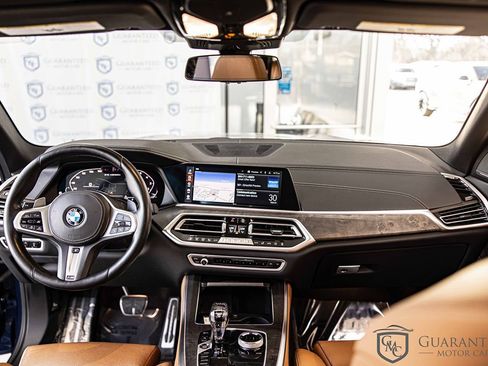 Used 2021 BMW X5 M50i w/ Executive Package image 39