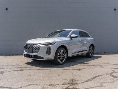 Used 2025 Audi Q5 Premium w/ Convenience Package