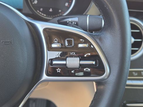 Used 2022 Mercedes-Benz GLC 300 w/ Premium Package Lite image 16