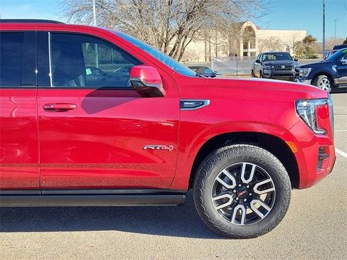 Used 2024 GMC Yukon XL AT4 image 2