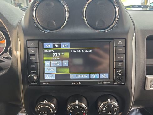 Used 2017 Jeep Compass High Altitude AWD/4WD image 21