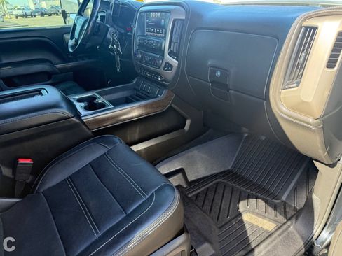 Used 2019 GMC Sierra 3500 Denali w/ Duramax Plus Package AWD/4WD image 9
