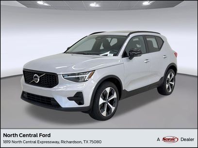Used 2024 Volvo XC40 B5 Core