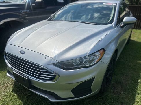Used 2019 Ford Fusion S FWD image 2