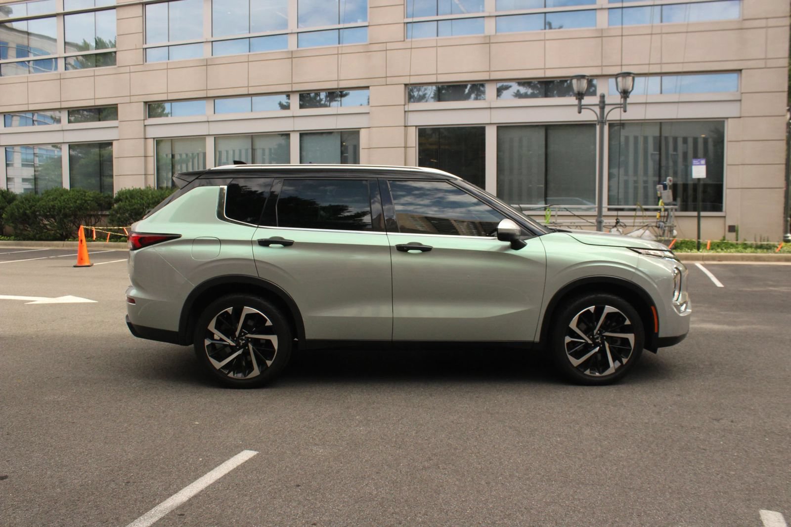 Used 2022 Mitsubishi Outlander SEL FWD image 6