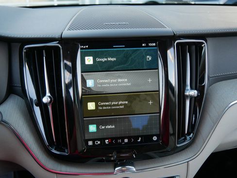 Used 2023 Volvo XC60 B5 Ultimate image 23