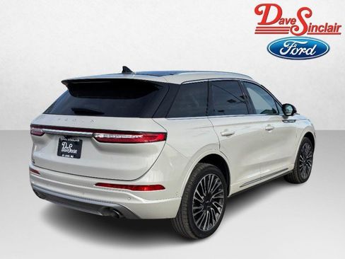 Used 2022 Lincoln Corsair Reserve w/ Equipment Group 201A image 7