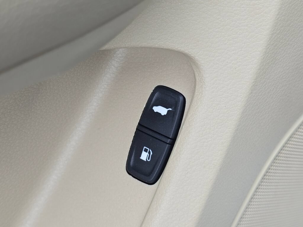 Used 2017 Acura MDX SH-AWD image 25