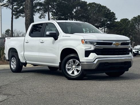 Used 2026 Chevrolet Silverado 1500 LT image 2