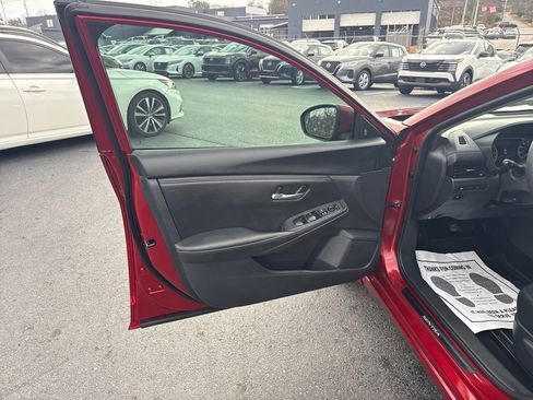 Used 2024 Nissan Sentra SV image 11