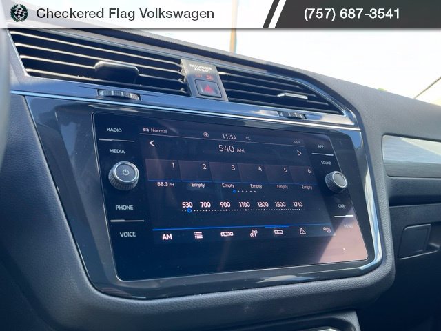 Used 2021 Volkswagen Tiguan SE w/ Panoramic Sunroof Package AWD/4WD image 39