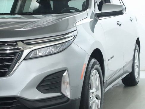 Used 2023 Chevrolet Equinox LT image 4