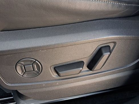 Certified 2025 Audi Q5 2.0T Premium w/ Convenience Package image 19