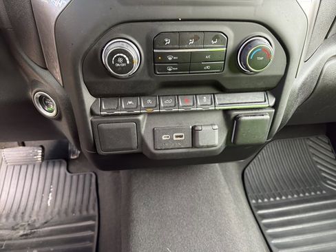 Used 2022 Chevrolet Silverado 1500 Custom image 21