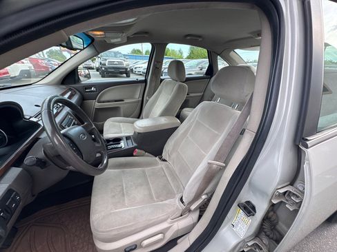 Used 2008 Ford Taurus SEL image 12