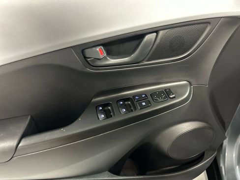 Used 2021 Hyundai Kona SE FWD image 12