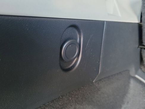 Certified 2021 Nissan Rogue SV image 11