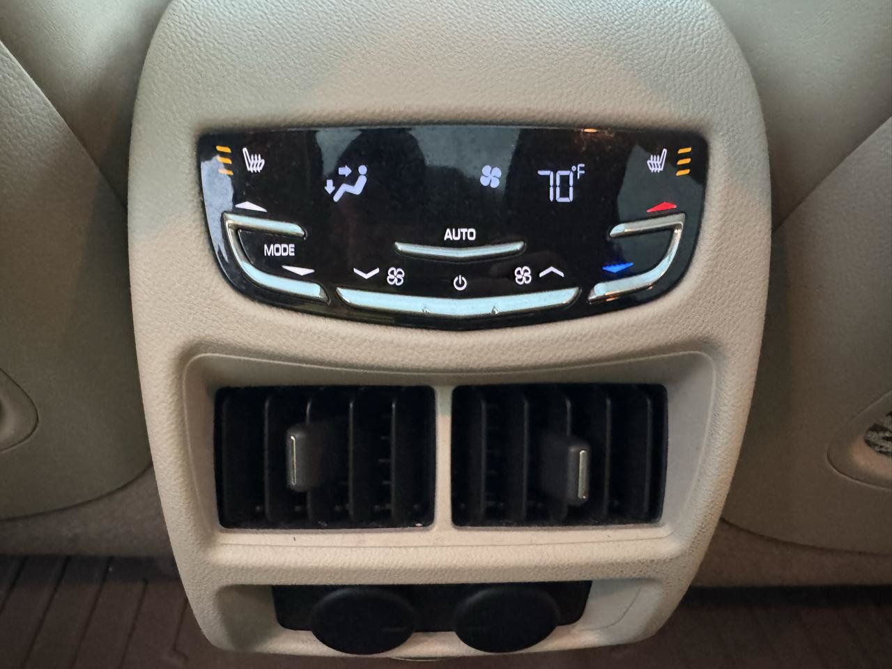 Used 2015 Cadillac SRX Premium w/ Driver Assist Package AWD/4WD image 10