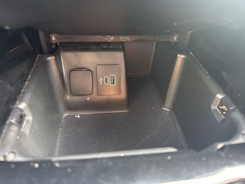 Certified 2025 Ford Explorer Platinum w/ LUX Leather Package image 21