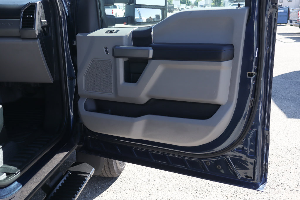 Used 2020 Ford F550 4x4 Crew Cab Super Duty w/ XLT Value Package image 51