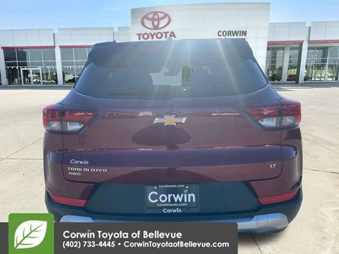 Used 2025 Chevrolet TrailBlazer LT AWD/4WD image 4