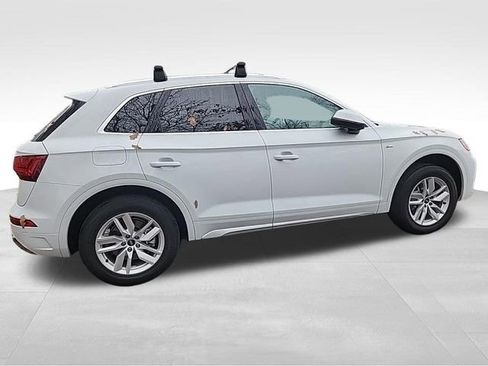 Used 2023 Audi Q5 2.0T Premium w/ Convenience Package image 23