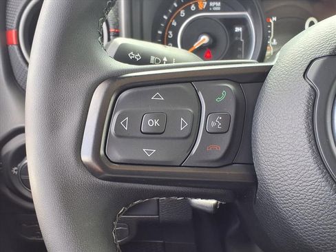 Used 2026 Jeep Gladiator Rubicon AWD/4WD image 19