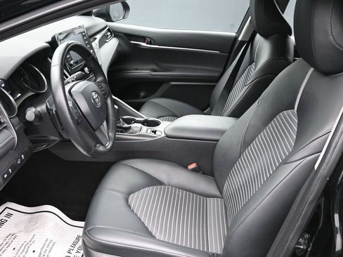 Used 2022 Toyota Camry SE AWD/4WD image 11