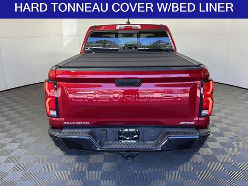 Used 2026 Chevrolet Colorado ZR2 w/ Technology Package AWD/4WD image 6