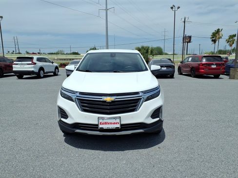 Used 2023 Chevrolet Equinox LT w/ Driver Convenience Package AWD/4WD image 3