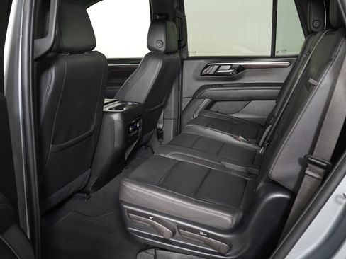 Used 2025 Chevrolet Tahoe Z71 AWD/4WD image 13