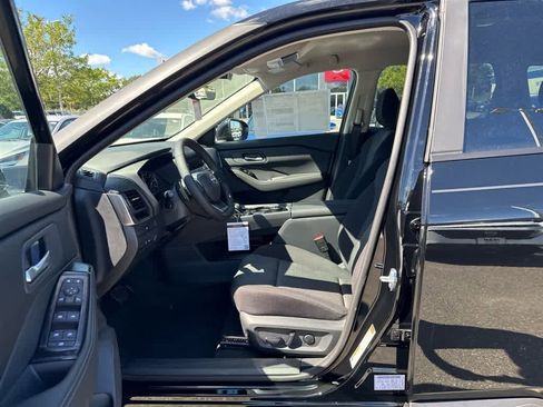 New 2026 Nissan Rogue SV image 11