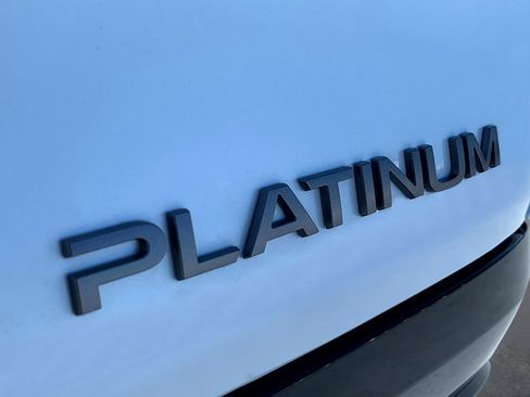New 2026 Nissan Murano Platinum AWD/4WD image 9