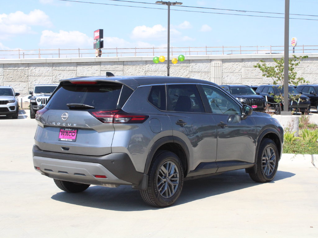 Used 2022 Nissan Rogue S FWD image 10