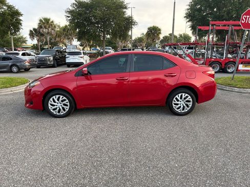 Used 2019 Toyota Corolla LE FWD image 2