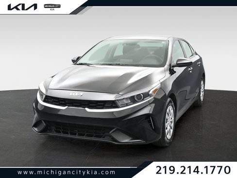 Used 2024 Kia Forte LX FWD image 1