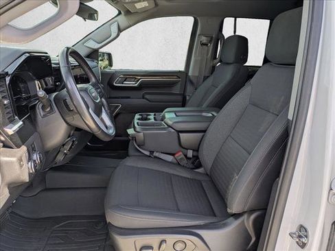 Used 2022 GMC Sierra 1500 Elevation w/ LPO, Elevation Black Package image 15