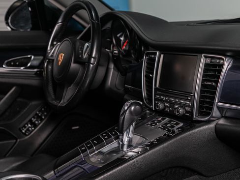Used 2015 Porsche Panamera 4dr HB 4 image 33