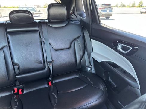 Used 2025 Jeep Compass Limited AWD/4WD image 37