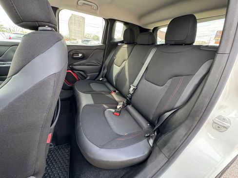 Used 2016 Jeep Renegade Trailhawk image 12