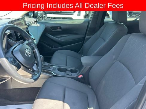 Used 2024 Toyota Corolla LE FWD image 2